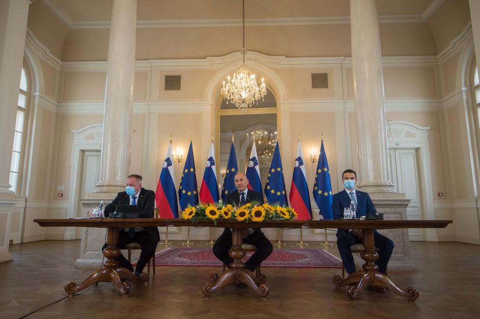 koalicijski trojček