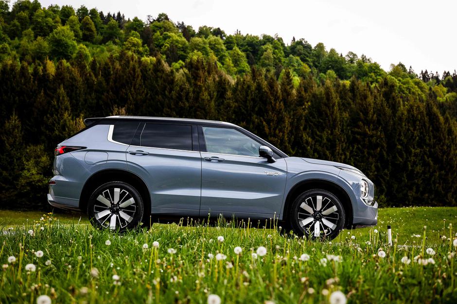 Mitsubishi Outlander PHEV | Avtor: Saša Despot