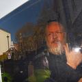 julian assange aretacija