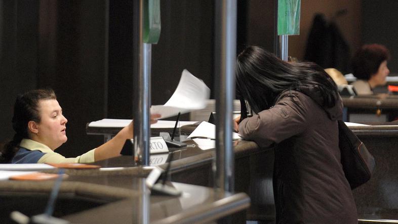 Namesto čakanja v vrsti se lahko brezposelni v evidenco zavoda kadarkoli prijavi
