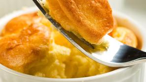 Parmezan, pecorino, ementaler ... Uporabite tistega, ki ga imate najraje. (Foto: