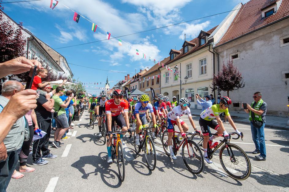 dirka po Sloveniji Posavje navijači