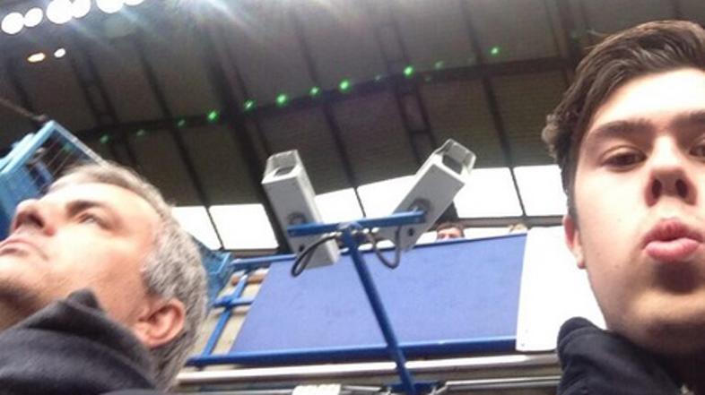 Buxton Mourinho Chelsea Cardiff Stamford Bridge tribuna