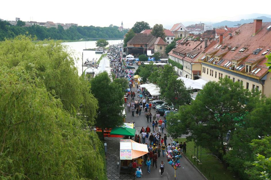 Prvi dan festivala Lent