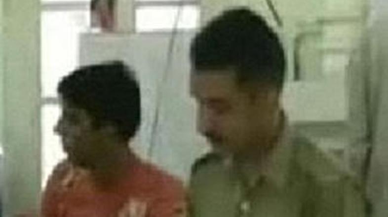 Posiljevalca naj bi bila stara okoli petindvajset let.