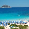 Na Sardiniji je napihljivo cerkev skoraj odpihnil veter, ob Jadranu pa je šlo bo