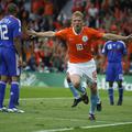 Dirk Kuyt je v deveti minuti izkoristil nepazljivost francoskih branilcev in Niz