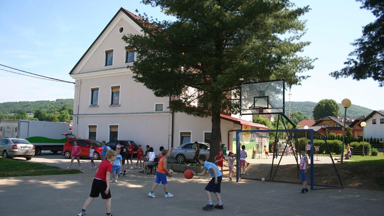 Začetek gradbenih del na podružnici v Dobrniču so z januarja premaknili na julij