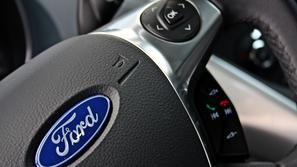 Ford C-max titanium 1,6 EcoBoost (110kW)