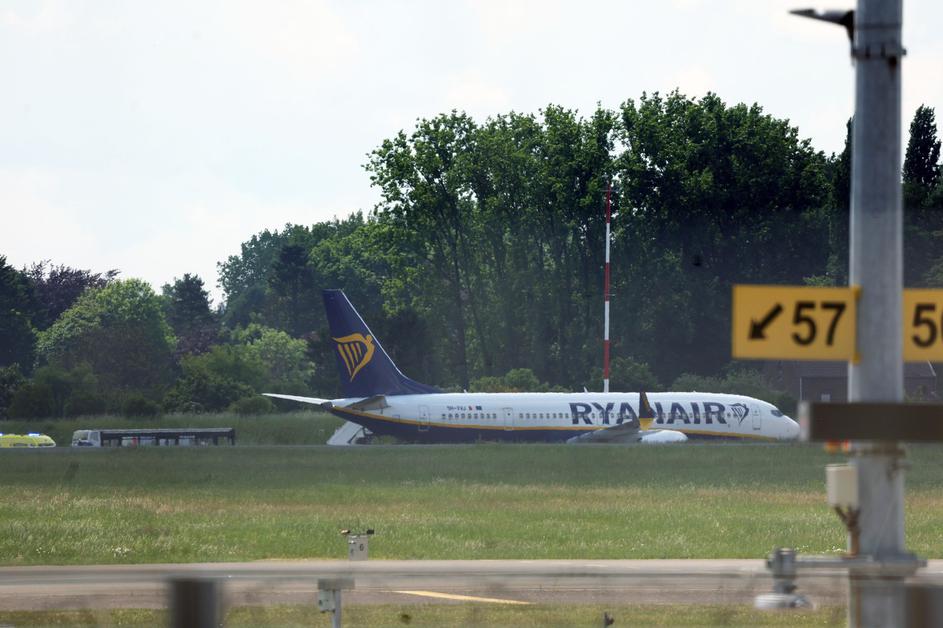 Ryanair letalo Charleroi bomba