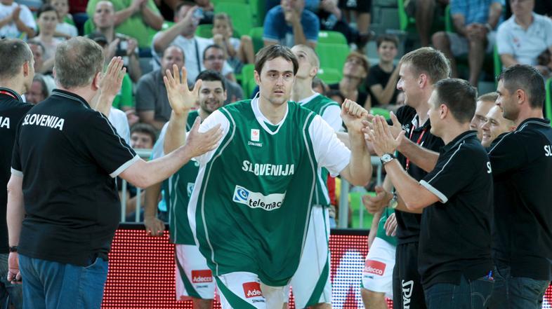 sport 07.08.2011 Erazem Lorbek, kosarka Slovenija - Crna gora, pokal Adecco ex-y