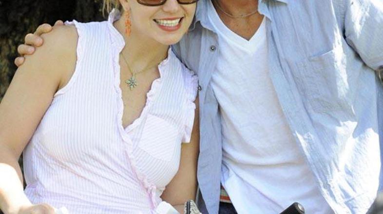 Britney in njen novi izvoljenec Jason. (Foto: Flynet)