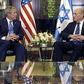 George Bush in Ehud Olmert na srečanju v Jeruzalemu, kjer je ameriški predsednik