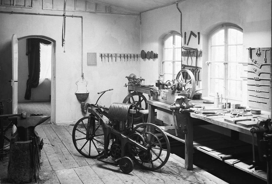 Daimler-Benz, Mercedes, zgodovina | Avtor: Daimler