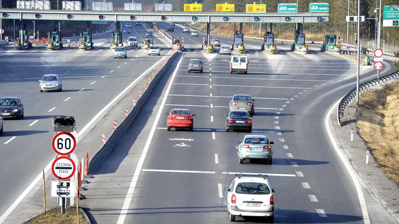 slovenija 18.01.12, cestnina, omejitev hitrosti, cestinina Torovo, avtocesta, fo