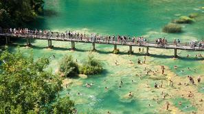 Reka Krka ne vabi le poleti – obiščite jo že v sklopu prireditve Po sledeh Vinet