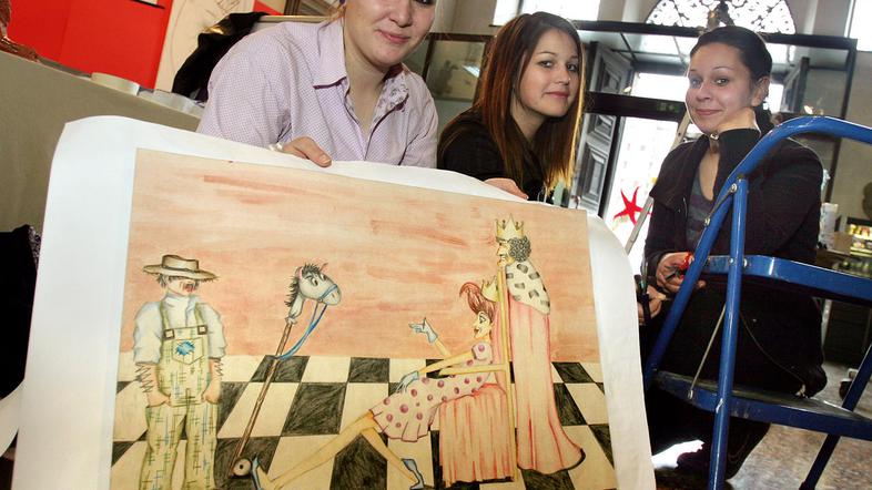 Tako so dijakinje umetniške gimnazije (od leve proti desni) Mihaela Romanešen, I