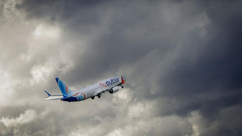 letalo, avion, letališče Brnik