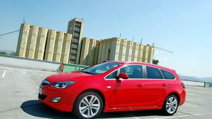 Opel astra sports tourer 1,4 turbo sport aut.