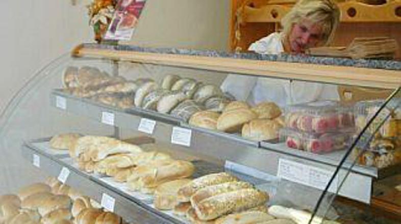 Trgovci zavračajo namigovanja o kartelnih dogovarjanjih.