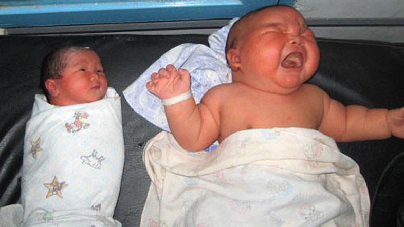 Velikanski deček za zdaj še nima imena.