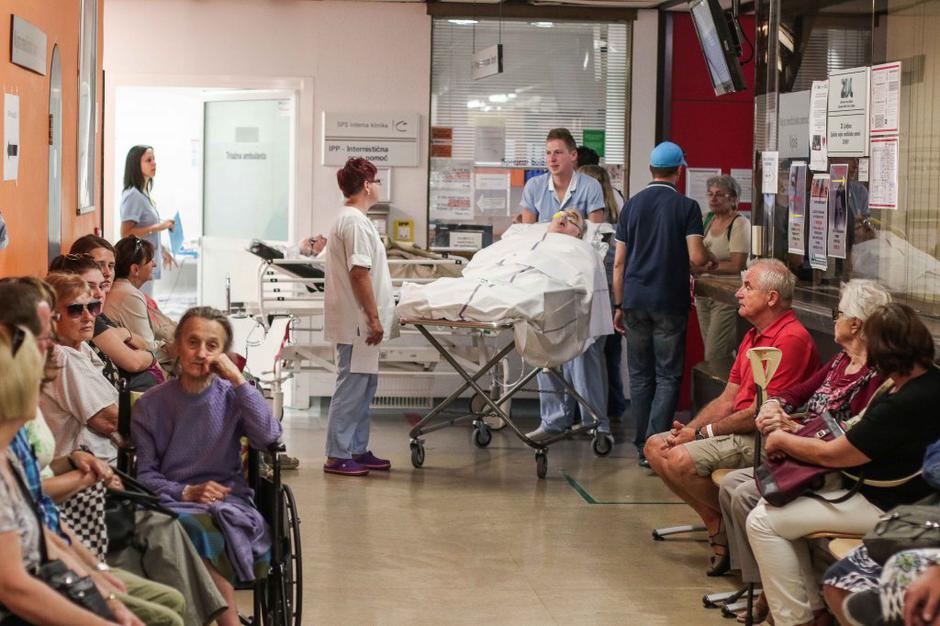 urgenca | Avtor: Saša Despot