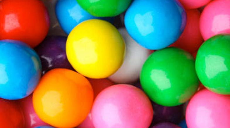 Strokovnjaki priporočajo, da žvečenje omejite le na kratkotrajno osvežitev daha.