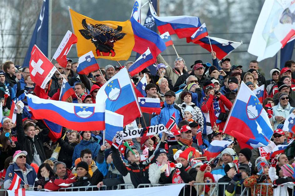 Planica poleti SP 2010 petek navijači