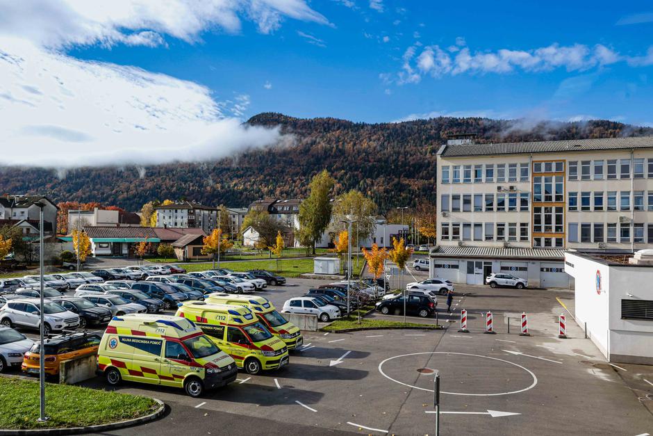 zdravstveni dom kočevje, rešilec | Avtor: Saša Despot