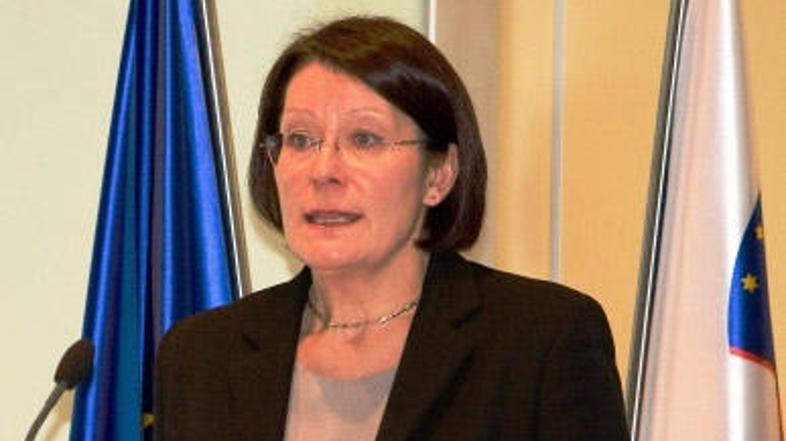 Mirjam Muženič  trdi, da ji na RTV niso ponudili novega delovnega mesta.