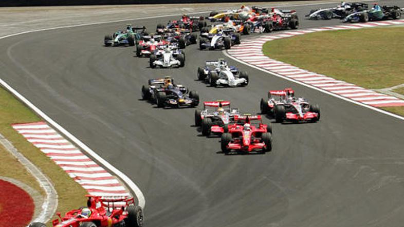 Tudi lani je o prvaku odločala VN Brazilija. S pomočjo Masse je uspelo Räikkönen