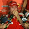 Kimi Räikkönen je po dirki v Abu Dabiju zapustil ekipo Ferrari. (Foto: EPA)