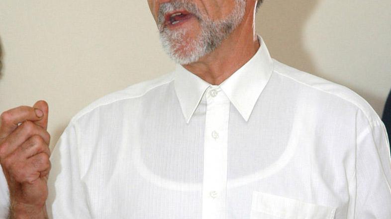 Marjan Poljšak obtožbe zavrača in dodaja, da za znesek pod 10 tisoč evri javni r