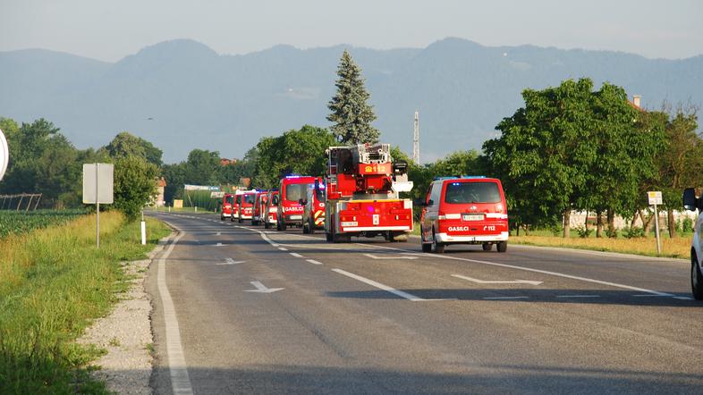 Gasilci na pomoč v Črnomelj