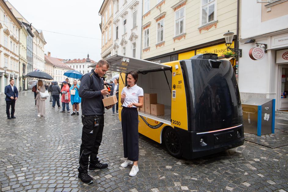 Robotska dostava