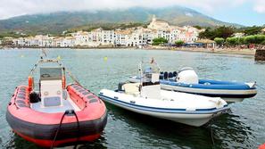 Kriza je prodajo na trgu plovil, zlasti tistih v višjem cenovnem razredu, zmanjš