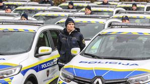 predaja vozil policistom