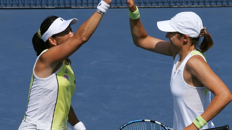 Ai Sugijama in Katarina Srebotnik.