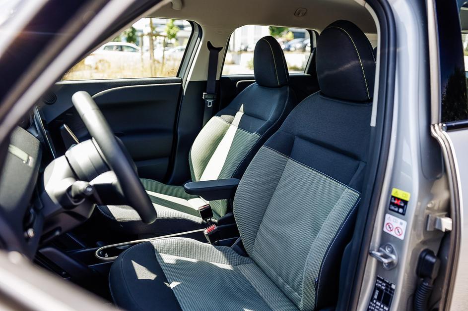 primerjava mini cooper S in mini aceman