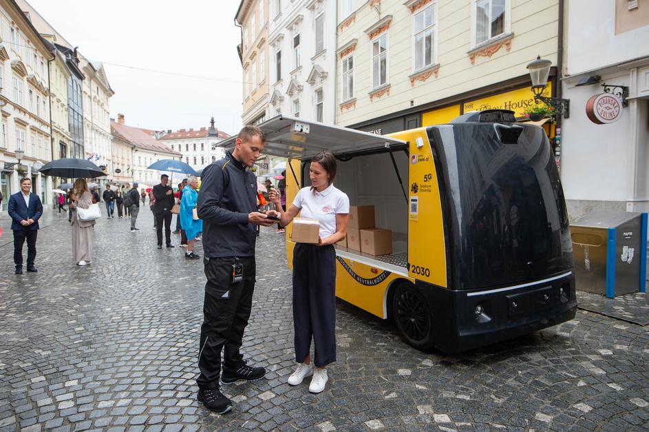 Robotska dostava