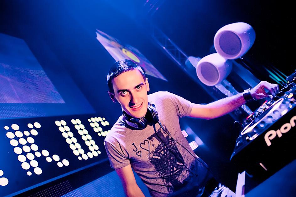 Manuel Dark razplesal Cirkus