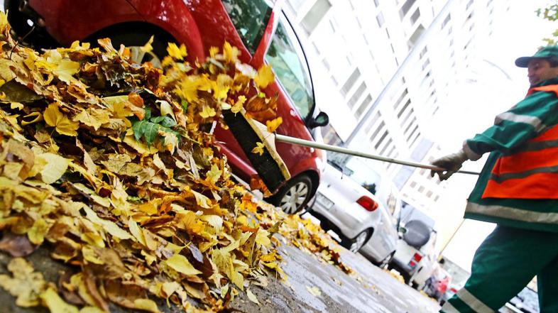 Snaga listje čiščenje ulice