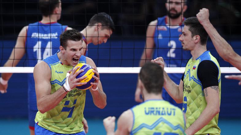 Slovenija Srbija slovenska odbojkarska reprezentanca EP v odbojki finale Bercy Pariz