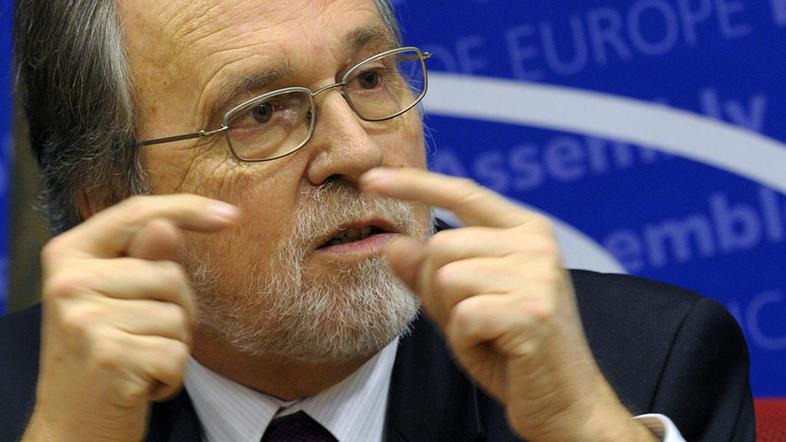 Marty je v poročilu prejšnji teden Thaçija in vodstvo Osvobodilne vojske Kosova 