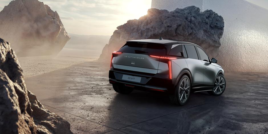 DS N°7 | Avtor: DS Automobiles