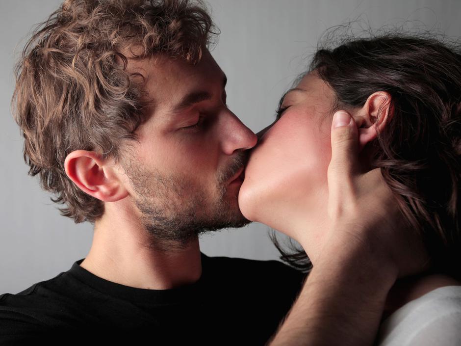 poljub, trenutek | Avtor: Žurnal24 main