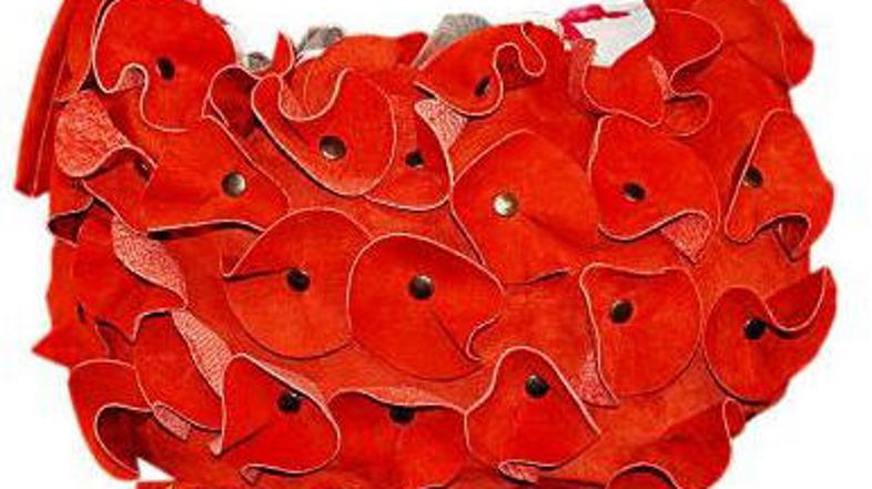 Torbica slovenske oblikovalke Monike Rabzelj