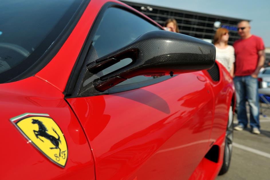 Tuning šov pred premiero filma Hitri in drzni 5.