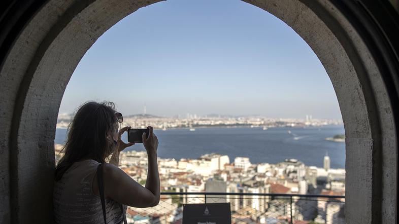 Bospor stolp Galata Carigrad Turčija turisti