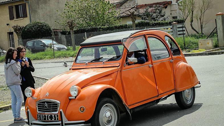 2CV ali spaček